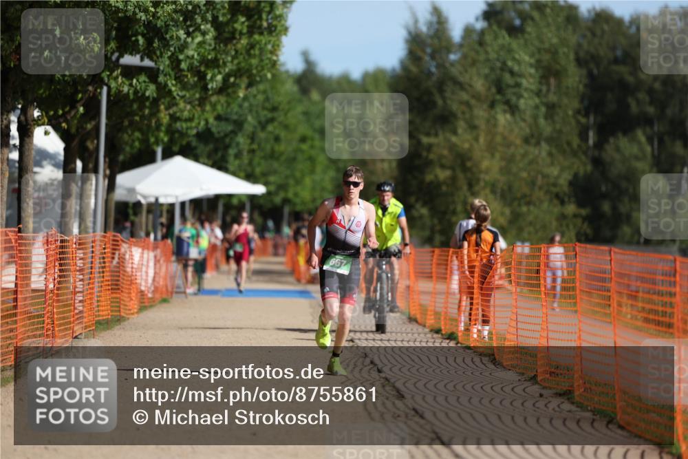 07.09.2025 - 19. Norderstedt Triathlon Michael Strokosch http://msf.ph/oto/8755861 07.09.2025 10:41:58 Laufen 667 meine-sportfotos.de