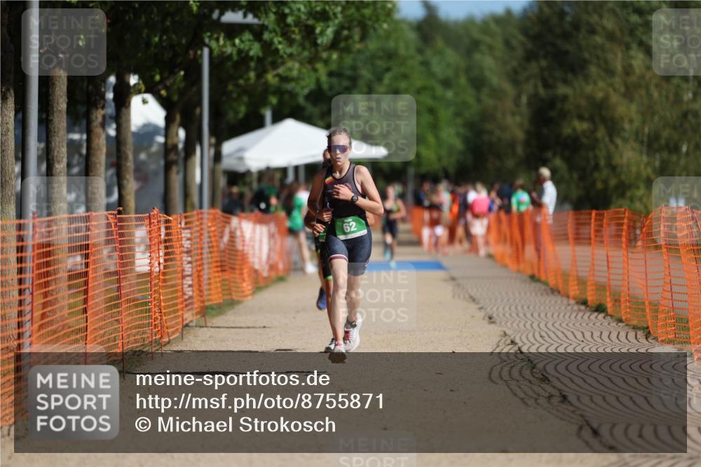 07.09.2025 - 19. Norderstedt Triathlon Michael Strokosch http://msf.ph/oto/8755871 07.09.2025 11:00:45 Laufen 62, 123, 127 meine-sportfotos.de