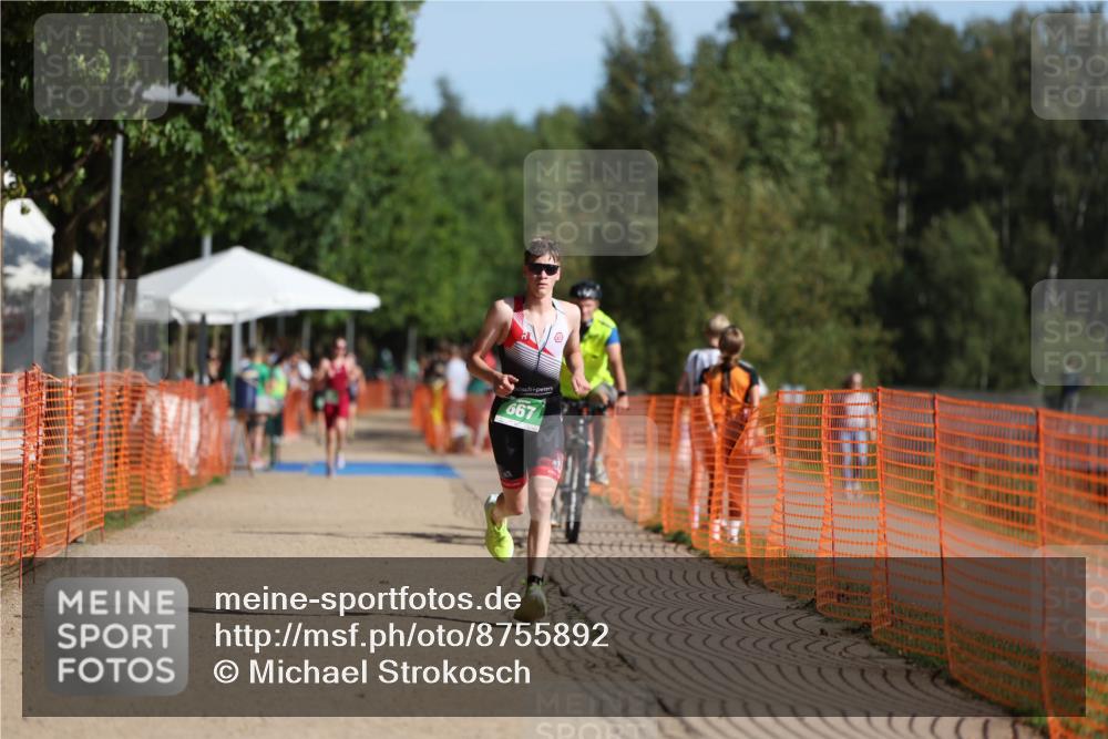07.09.2025 - 19. Norderstedt Triathlon Michael Strokosch http://msf.ph/oto/8755892 07.09.2025 10:41:59 Laufen 667 meine-sportfotos.de