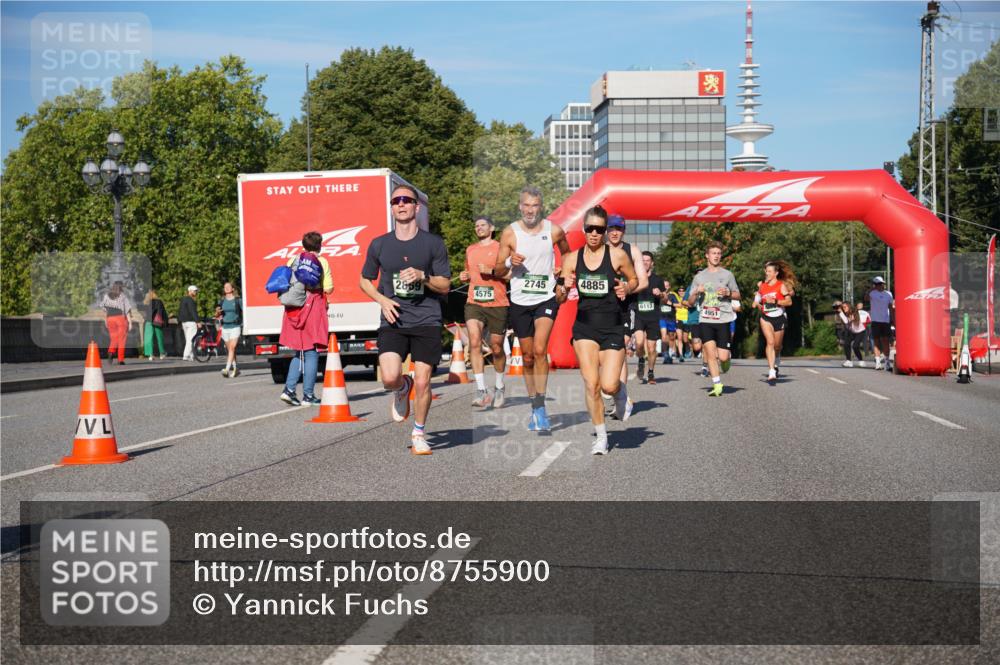 07.09.2025 - BARMER Alsterlauf Yannick Fuchs http://msf.ph/oto/8755900 07.09.2025 09:38:04 Laufen 2869, 2745, 4885, 4575, 6113, 4951 meine-sportfotos.de