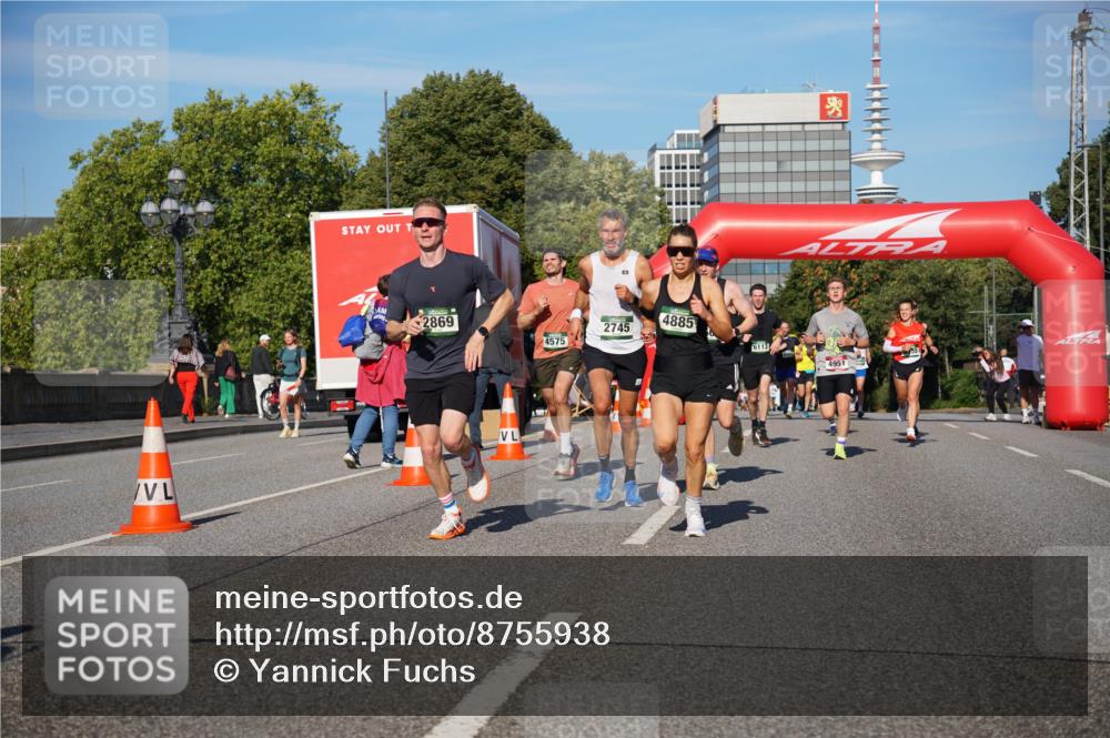 07.09.2025 - BARMER Alsterlauf Yannick Fuchs http://msf.ph/oto/8755938 07.09.2025 09:38:04 Laufen 2869, 4575, 2745, 4885, 6113, 4951 meine-sportfotos.de