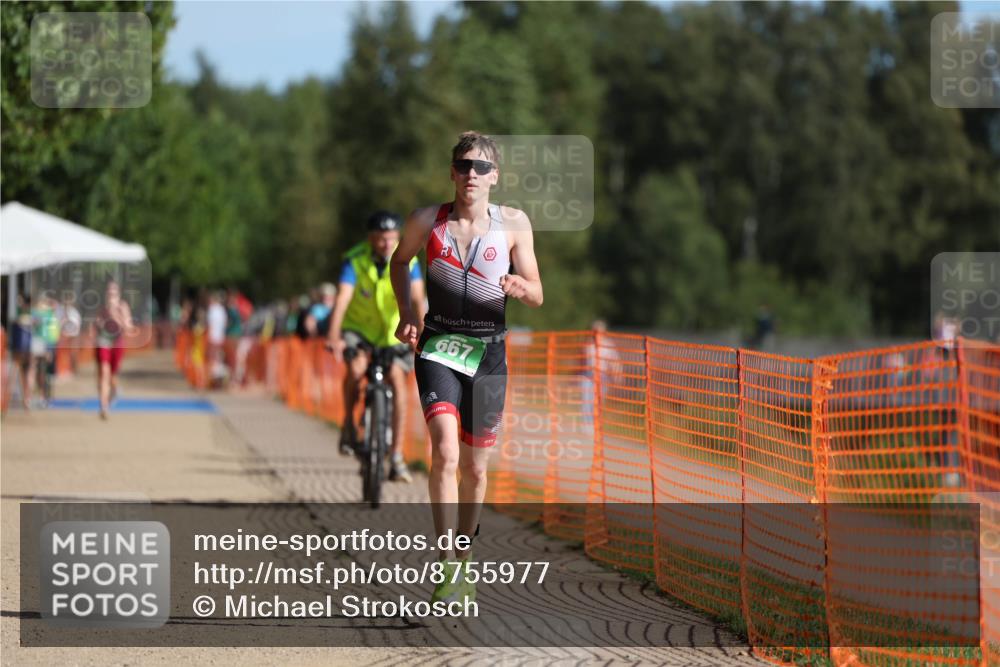 07.09.2025 - 19. Norderstedt Triathlon Michael Strokosch http://msf.ph/oto/8755977 07.09.2025 10:42:01 Laufen 667 meine-sportfotos.de