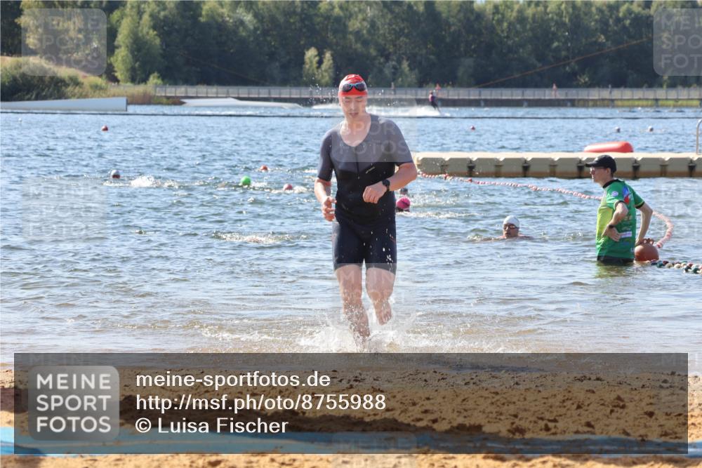 07.09.2025 - 19. Norderstedt Triathlon Luisa Fischer http://msf.ph/oto/8755988 07.09.2025 11:45:22 Schwimmen 195, 210, 282, 761 meine-sportfotos.de