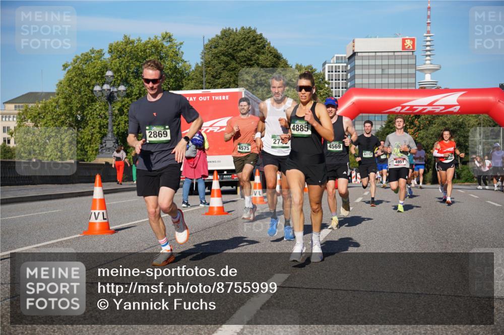 07.09.2025 - BARMER Alsterlauf Yannick Fuchs http://msf.ph/oto/8755999 07.09.2025 09:38:05 Laufen 2869, 4575, 27, 4885, 4569, 6113, 4951 meine-sportfotos.de