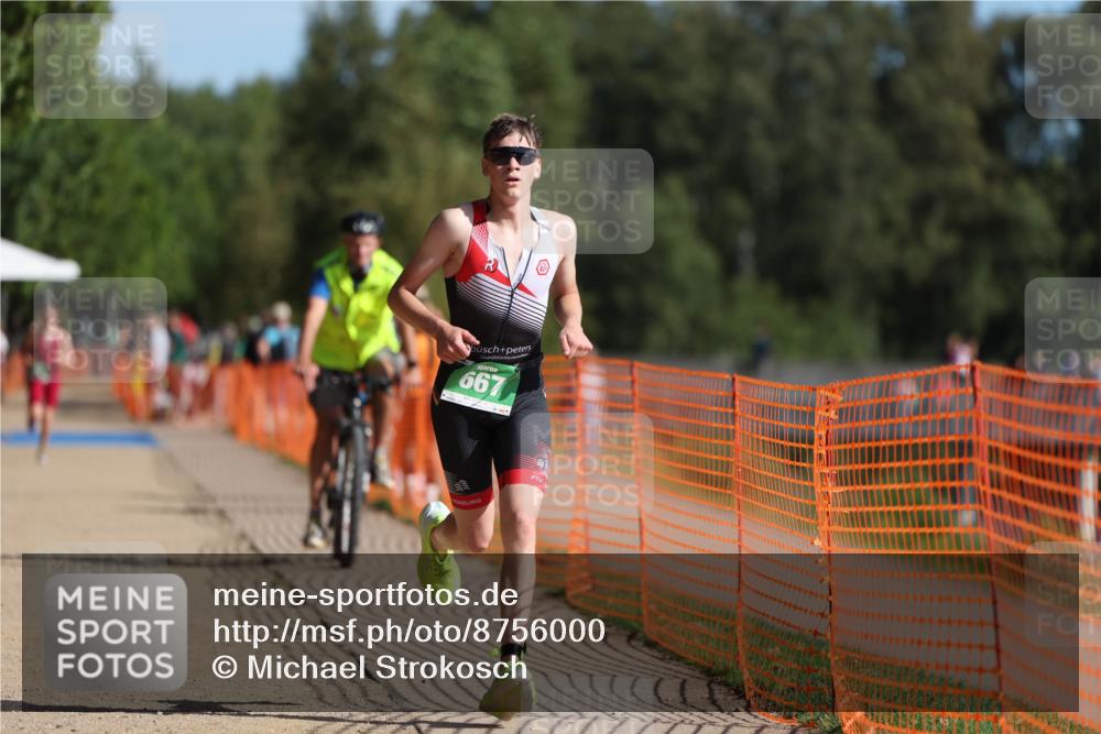 07.09.2025 - 19. Norderstedt Triathlon Michael Strokosch http://msf.ph/oto/8756000 07.09.2025 10:42:01 Laufen 667 meine-sportfotos.de