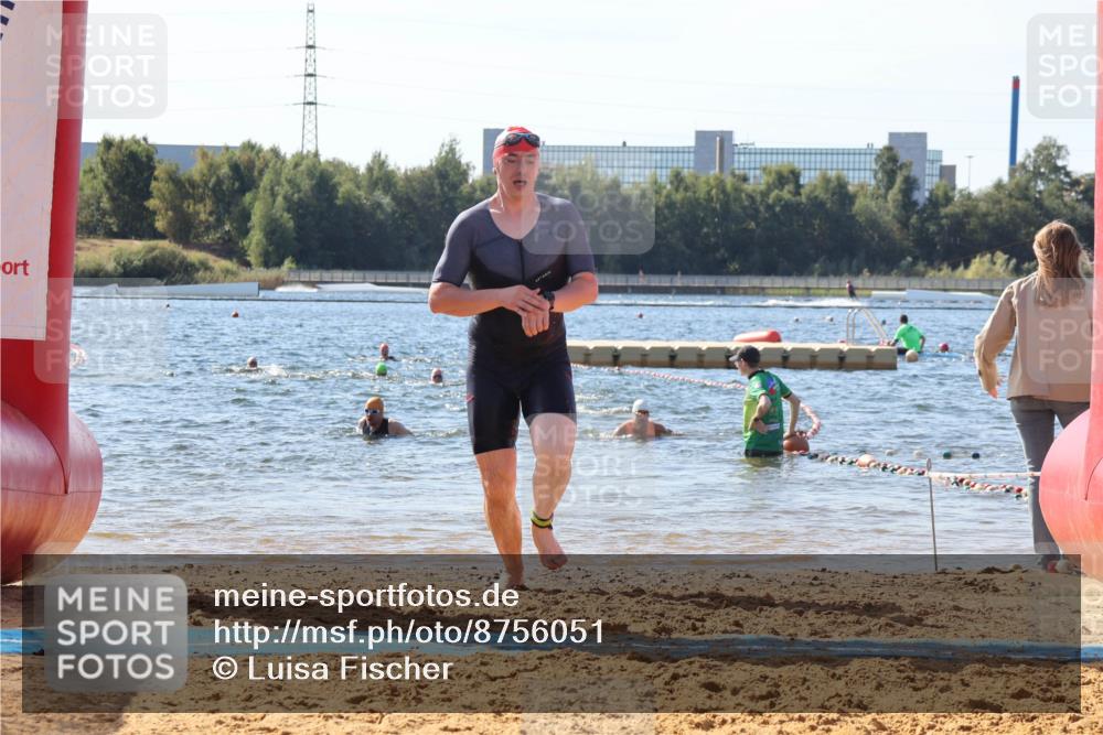 07.09.2025 - 19. Norderstedt Triathlon Luisa Fischer http://msf.ph/oto/8756051 07.09.2025 11:45:24 Schwimmen 195, 210, 282, 761 meine-sportfotos.de