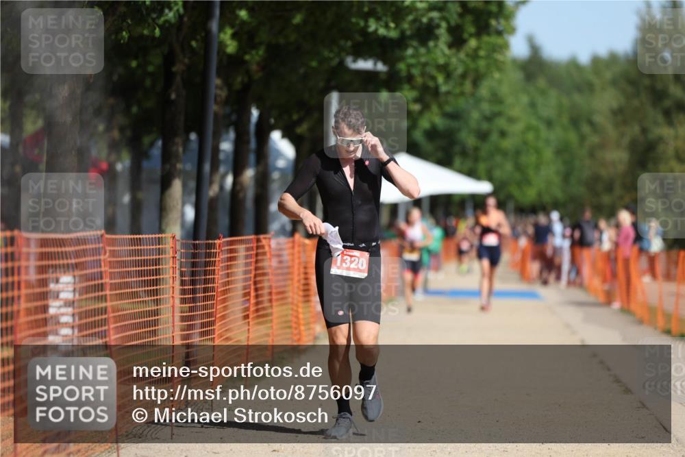 07.09.2025 - 19. Norderstedt Triathlon Michael Strokosch http://msf.ph/oto/8756097 07.09.2025 12:03:32 Laufen 1320 meine-sportfotos.de