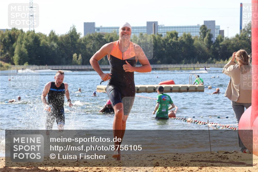 07.09.2025 - 19. Norderstedt Triathlon Luisa Fischer http://msf.ph/oto/8756105 07.09.2025 11:45:35 Schwimmen 210, 696, 850 meine-sportfotos.de