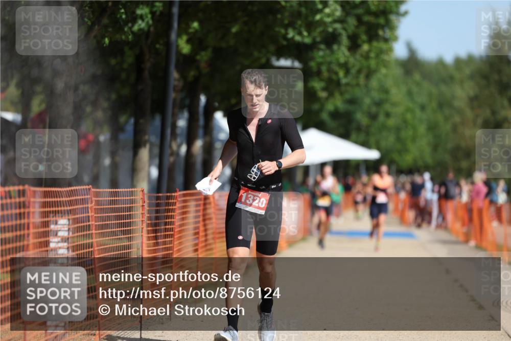 07.09.2025 - 19. Norderstedt Triathlon Michael Strokosch http://msf.ph/oto/8756124 07.09.2025 12:03:33 Laufen 1320 meine-sportfotos.de