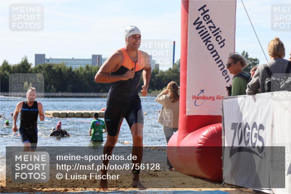 07.09.2025 - 19. Norderstedt Triathlon Luisa Fischer http://msf.ph/oto/8756128 07.09.2025 11:45:36 Schwimmen 210, 696, 850 meine-sportfotos.de