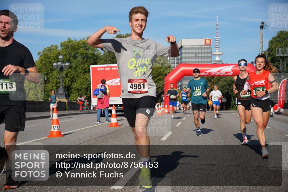 07.09.2025 - BARMER Alsterlauf Yannick Fuchs http://msf.ph/oto/8756153 07.09.2025 09:38:08 Laufen 36, 113, 4951, 8015, 0255 meine-sportfotos.de