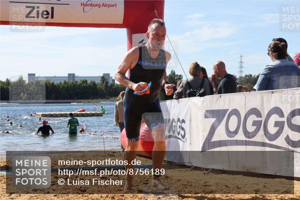 07.09.2025 - 19. Norderstedt Triathlon Luisa Fischer http://msf.ph/oto/8756189 07.09.2025 11:45:40 Schwimmen 696, 850 meine-sportfotos.de