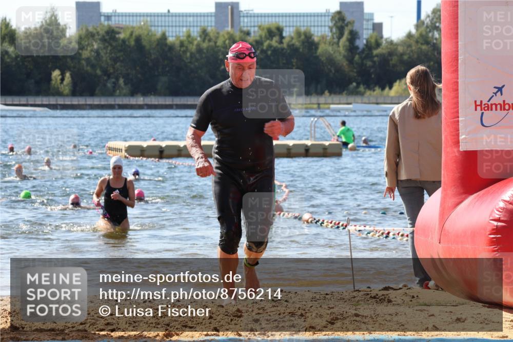 07.09.2025 - 19. Norderstedt Triathlon Luisa Fischer http://msf.ph/oto/8756214 07.09.2025 11:45:50 Schwimmen 727, 850 meine-sportfotos.de