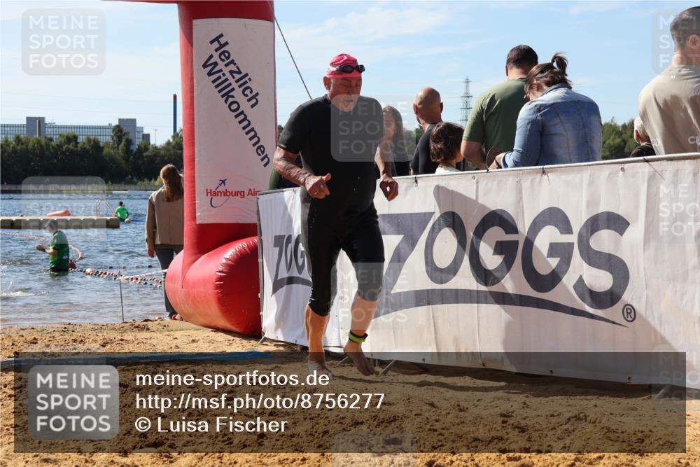07.09.2025 - 19. Norderstedt Triathlon Luisa Fischer http://msf.ph/oto/8756277 07.09.2025 11:45:53 Schwimmen 727, 780 meine-sportfotos.de