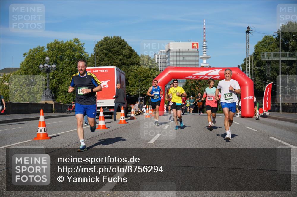 07.09.2025 - BARMER Alsterlauf Yannick Fuchs http://msf.ph/oto/8756294 07.09.2025 09:38:11 Laufen 6, 4825, 8442 meine-sportfotos.de