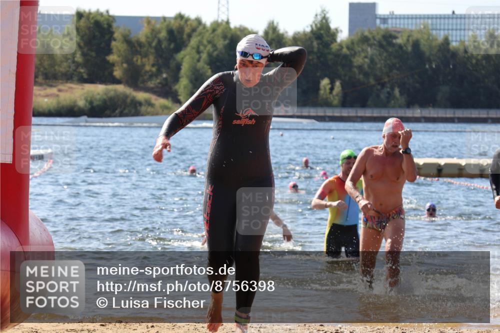 07.09.2025 - 19. Norderstedt Triathlon Luisa Fischer http://msf.ph/oto/8756398 07.09.2025 11:46:02 Schwimmen 213, 715, 727, 780, 1247 meine-sportfotos.de