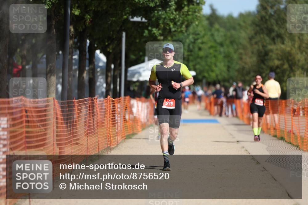 07.09.2025 - 19. Norderstedt Triathlon Michael Strokosch http://msf.ph/oto/8756520 07.09.2025 12:04:01 Laufen 279, 1183 meine-sportfotos.de