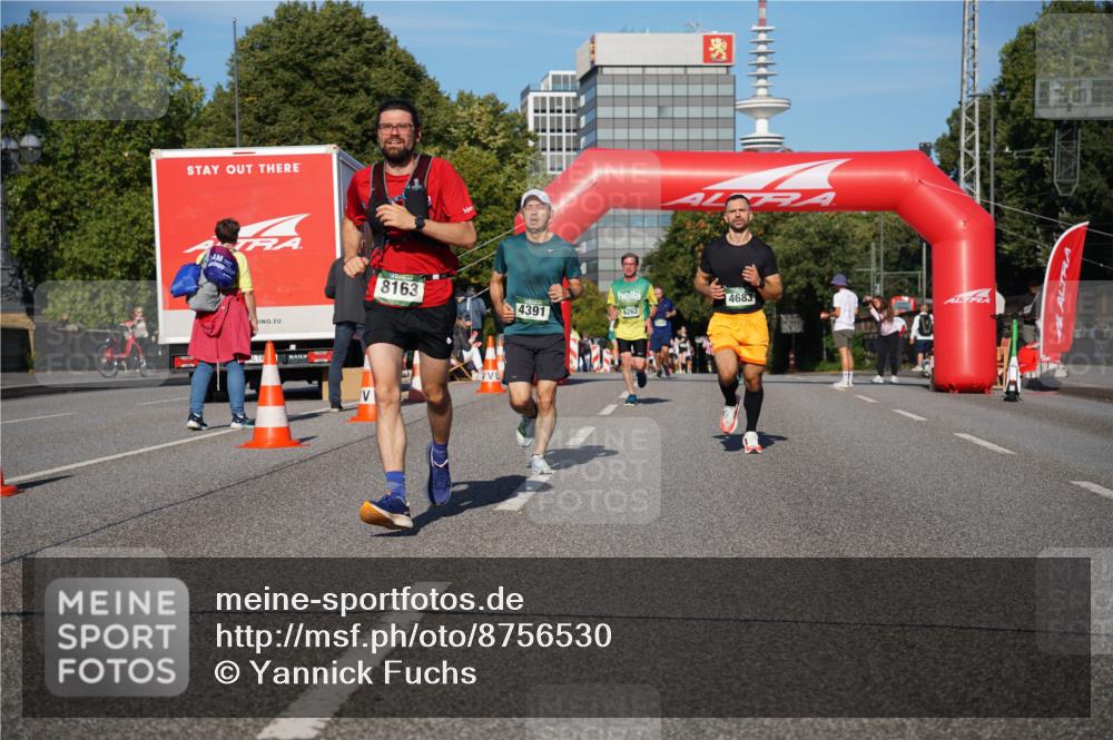 07.09.2025 - BARMER Alsterlauf Yannick Fuchs http://msf.ph/oto/8756530 07.09.2025 09:38:19 Laufen 8163, 9, 4683, 4391, 6262 meine-sportfotos.de