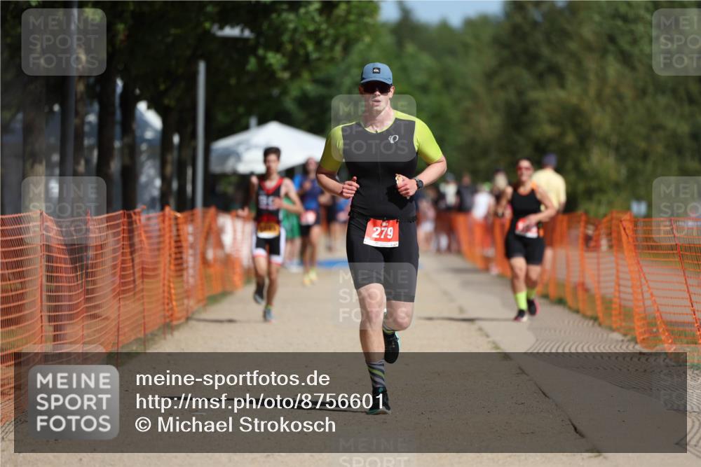 07.09.2025 - 19. Norderstedt Triathlon Michael Strokosch http://msf.ph/oto/8756601 07.09.2025 12:04:02 Laufen 279, 1183 meine-sportfotos.de