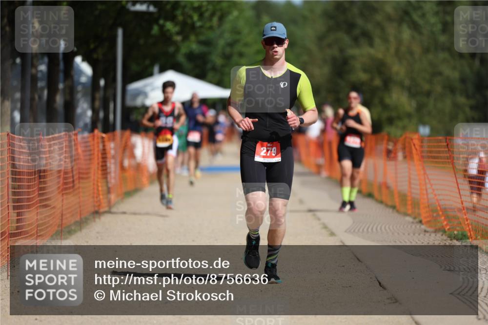 07.09.2025 - 19. Norderstedt Triathlon Michael Strokosch http://msf.ph/oto/8756636 07.09.2025 12:04:03 Laufen 279, 1183 meine-sportfotos.de