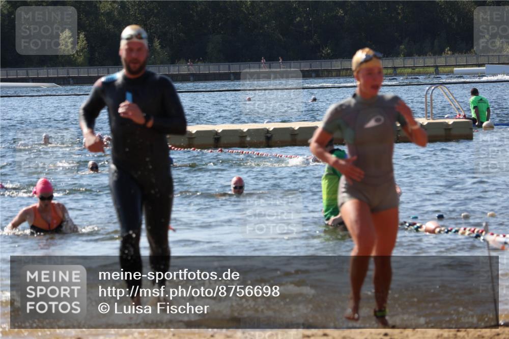07.09.2025 - 19. Norderstedt Triathlon Luisa Fischer http://msf.ph/oto/8756698 07.09.2025 11:46:29 Schwimmen 244, 258, 724, 737 meine-sportfotos.de