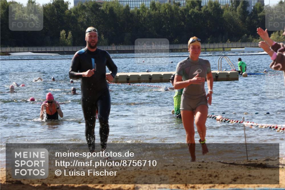 07.09.2025 - 19. Norderstedt Triathlon Luisa Fischer http://msf.ph/oto/8756710 07.09.2025 11:46:30 Schwimmen 244, 258, 724, 737 meine-sportfotos.de