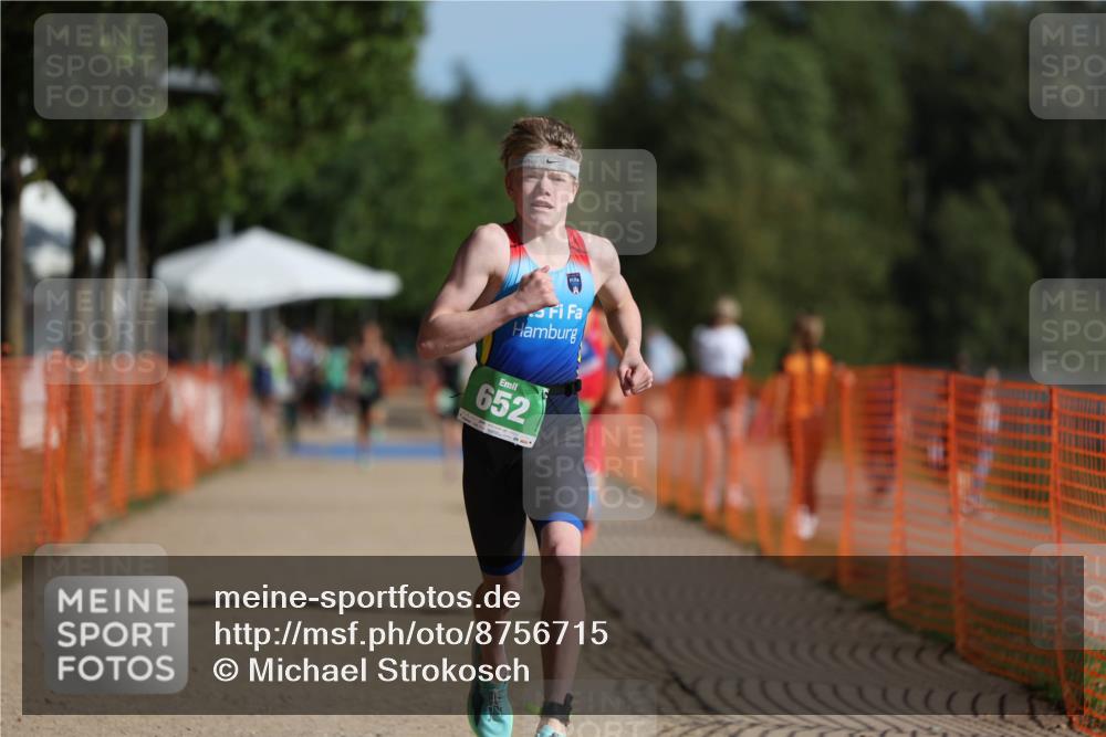 07.09.2025 - 19. Norderstedt Triathlon Michael Strokosch http://msf.ph/oto/8756715 07.09.2025 10:42:33 Laufen 652, 672, 686 meine-sportfotos.de