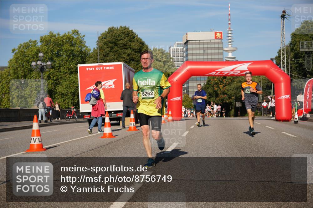 07.09.2025 - BARMER Alsterlauf Yannick Fuchs http://msf.ph/oto/8756749 07.09.2025 09:38:24 Laufen 6262, 5, 5344, 422 meine-sportfotos.de