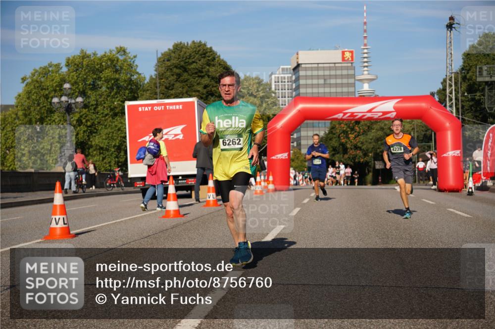 07.09.2025 - BARMER Alsterlauf Yannick Fuchs http://msf.ph/oto/8756760 07.09.2025 09:38:24 Laufen 6262, 5344, 4228 meine-sportfotos.de