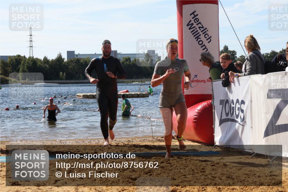 07.09.2025 - 19. Norderstedt Triathlon Luisa Fischer http://msf.ph/oto/8756762 07.09.2025 11:46:32 Schwimmen 244, 258, 724, 737 meine-sportfotos.de