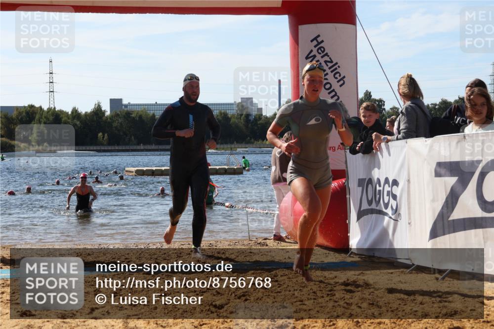 07.09.2025 - 19. Norderstedt Triathlon Luisa Fischer http://msf.ph/oto/8756768 07.09.2025 11:46:33 Schwimmen 244, 258, 724, 737 meine-sportfotos.de