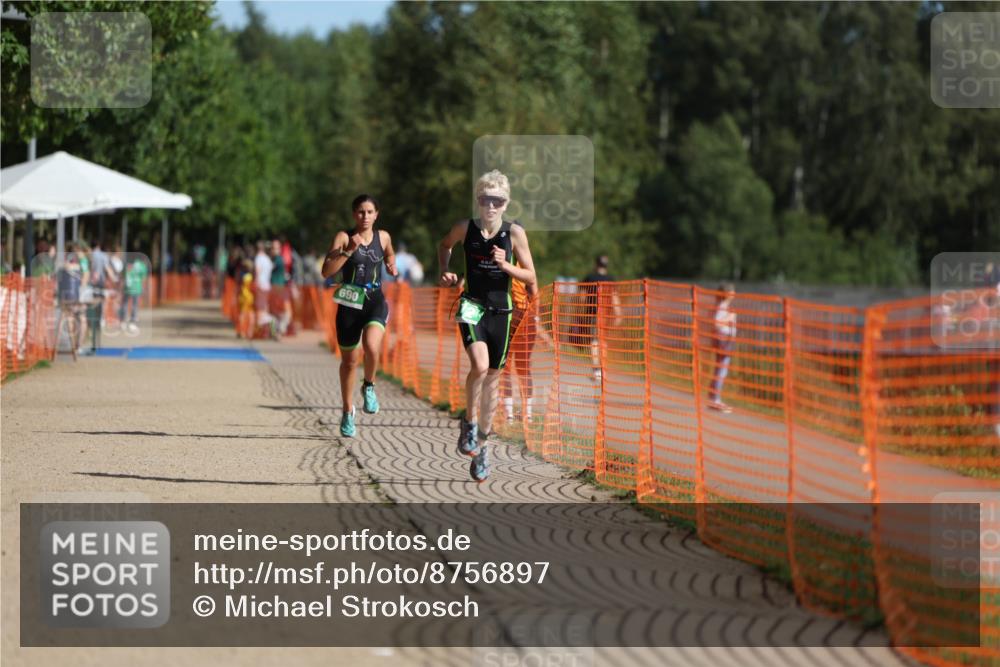 07.09.2025 - 19. Norderstedt Triathlon Michael Strokosch http://msf.ph/oto/8756897 07.09.2025 10:42:40 Laufen 112, 672, 690 meine-sportfotos.de