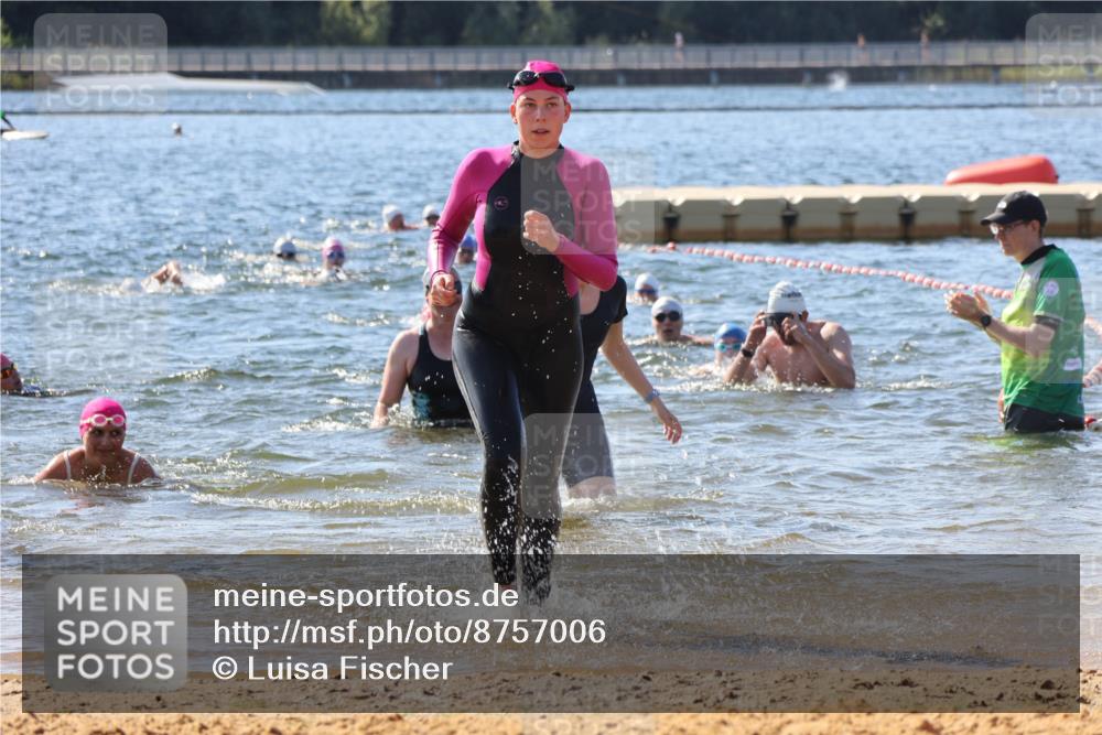07.09.2025 - 19. Norderstedt Triathlon Luisa Fischer http://msf.ph/oto/8757006 07.09.2025 11:46:55 Schwimmen 1248, 1382 meine-sportfotos.de