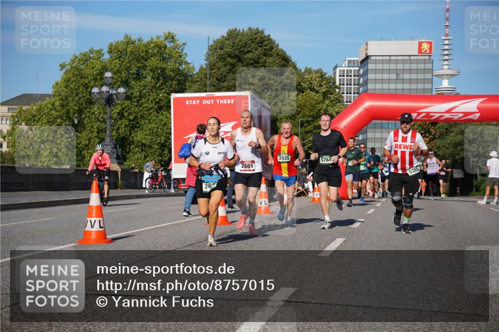 07.09.2025 - BARMER Alsterlauf Yannick Fuchs http://msf.ph/oto/8757015 07.09.2025 09:38:41 Laufen 26, 2601, 3935, 5764, 5355 meine-sportfotos.de