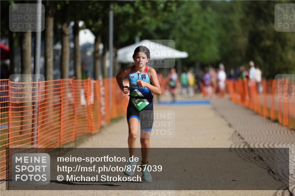 07.09.2025 - 19. Norderstedt Triathlon Michael Strokosch http://msf.ph/oto/8757039 07.09.2025 11:01:46 Laufen 111 meine-sportfotos.de