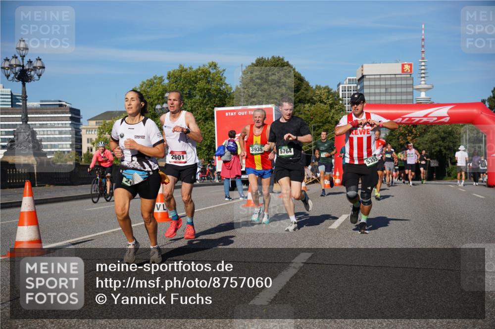 07.09.2025 - BARMER Alsterlauf Yannick Fuchs http://msf.ph/oto/8757060 07.09.2025 09:38:43 Laufen 2601, 3935, 5764, 5355 meine-sportfotos.de