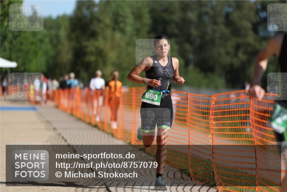 07.09.2025 - 19. Norderstedt Triathlon Michael Strokosch http://msf.ph/oto/8757079 07.09.2025 10:42:44 Laufen 112, 690 meine-sportfotos.de