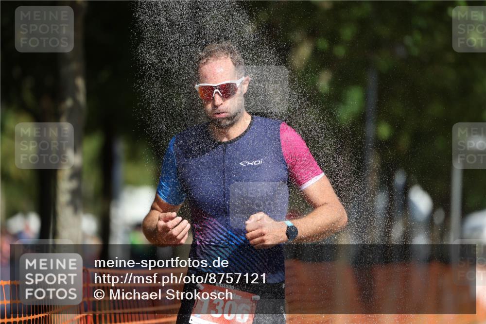 07.09.2025 - 19. Norderstedt Triathlon Michael Strokosch http://msf.ph/oto/8757121 07.09.2025 12:04:16 Laufen 1278, 1306 meine-sportfotos.de