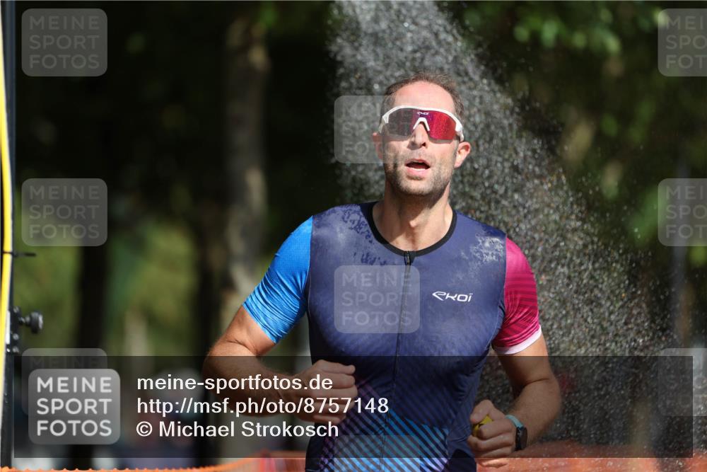 07.09.2025 - 19. Norderstedt Triathlon Michael Strokosch http://msf.ph/oto/8757148 07.09.2025 12:04:16 Laufen 1278, 1306 meine-sportfotos.de