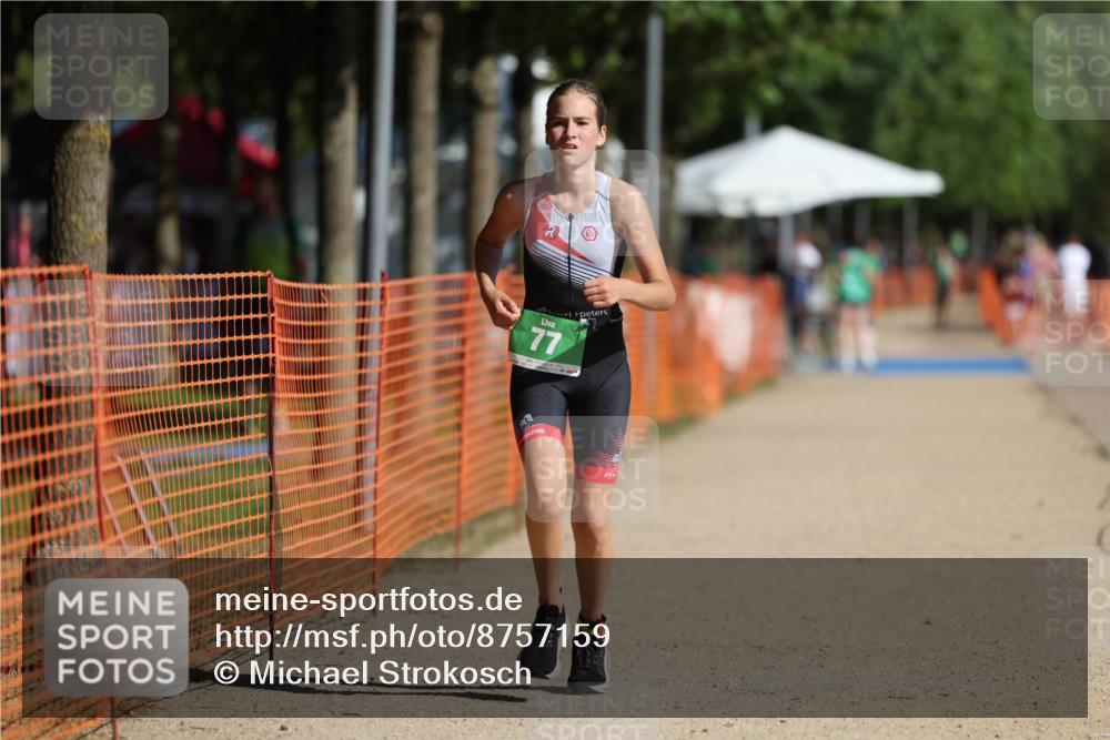 07.09.2025 - 19. Norderstedt Triathlon Michael Strokosch http://msf.ph/oto/8757159 07.09.2025 11:02:02 Laufen 77 meine-sportfotos.de