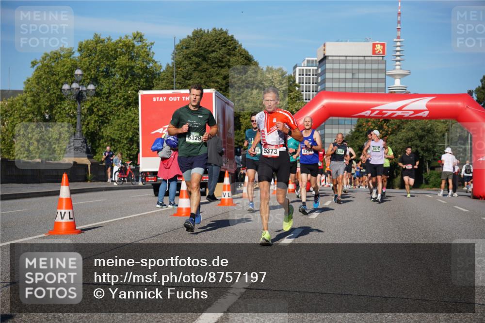 07.09.2025 - BARMER Alsterlauf Yannick Fuchs http://msf.ph/oto/8757197 07.09.2025 09:38:45 Laufen 5329, 98, 5373, 2201, 2258, 3874 meine-sportfotos.de