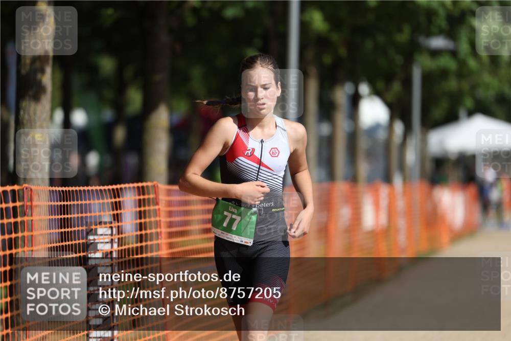 07.09.2025 - 19. Norderstedt Triathlon Michael Strokosch http://msf.ph/oto/8757205 07.09.2025 11:02:03 Laufen 77 meine-sportfotos.de