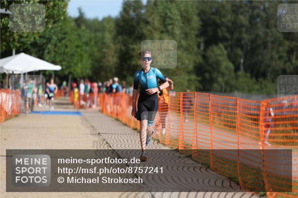 07.09.2025 - 19. Norderstedt Triathlon Michael Strokosch http://msf.ph/oto/8757241 07.09.2025 10:43:08 Laufen 685 meine-sportfotos.de