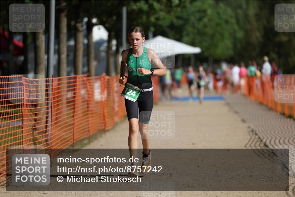 07.09.2025 - 19. Norderstedt Triathlon Michael Strokosch http://msf.ph/oto/8757242 07.09.2025 11:02:32 Laufen 124 meine-sportfotos.de