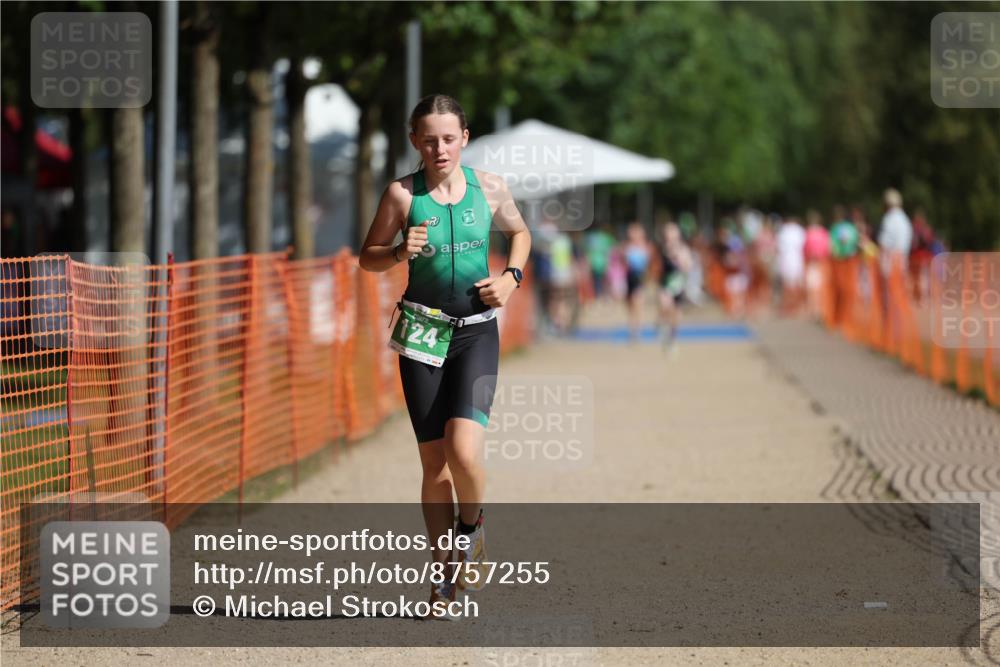 07.09.2025 - 19. Norderstedt Triathlon Michael Strokosch http://msf.ph/oto/8757255 07.09.2025 11:02:33 Laufen 124 meine-sportfotos.de