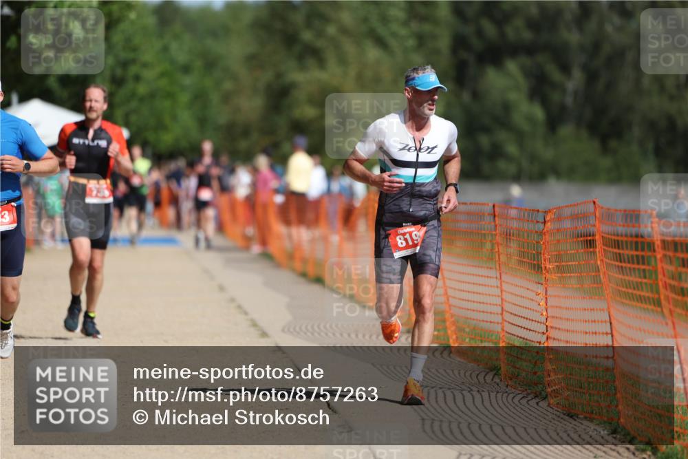 07.09.2025 - 19. Norderstedt Triathlon Michael Strokosch http://msf.ph/oto/8757263 07.09.2025 12:04:27 Laufen 191, 303, 736, 819 meine-sportfotos.de