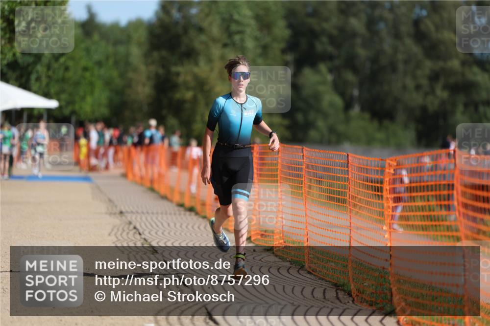 07.09.2025 - 19. Norderstedt Triathlon Michael Strokosch http://msf.ph/oto/8757296 07.09.2025 10:43:09 Laufen 685 meine-sportfotos.de