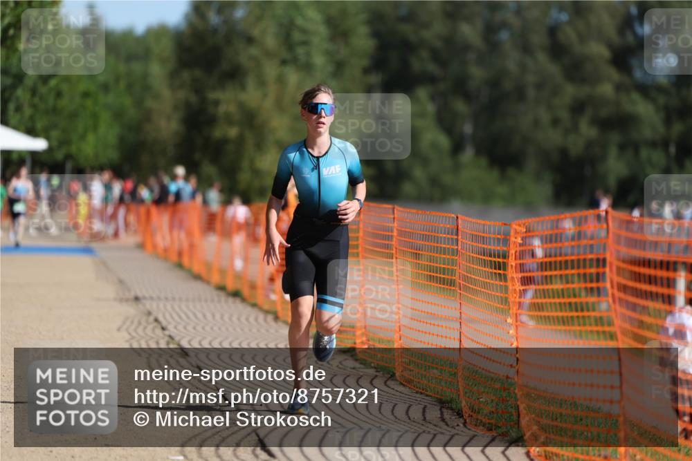 07.09.2025 - 19. Norderstedt Triathlon Michael Strokosch http://msf.ph/oto/8757321 07.09.2025 10:43:09 Laufen 685 meine-sportfotos.de