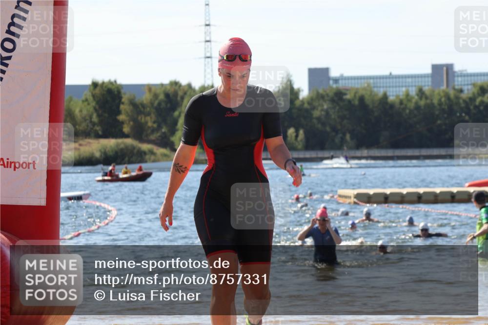 07.09.2025 - 19. Norderstedt Triathlon Luisa Fischer http://msf.ph/oto/8757331 07.09.2025 11:47:19 Schwimmen 156, 176, 189, 701, 1290, 1338 meine-sportfotos.de