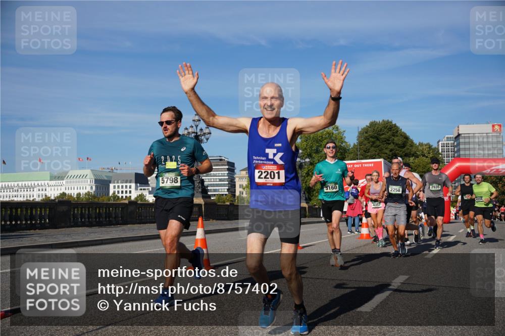 07.09.2025 - BARMER Alsterlauf Yannick Fuchs http://msf.ph/oto/8757402 07.09.2025 09:38:49 Laufen 5798, 2201, 3160, 4357, 2258, 2935, 5, 4224 meine-sportfotos.de